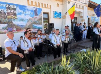Festivalul „Coborâtul Oilor de la Munte” la Baia de Fier