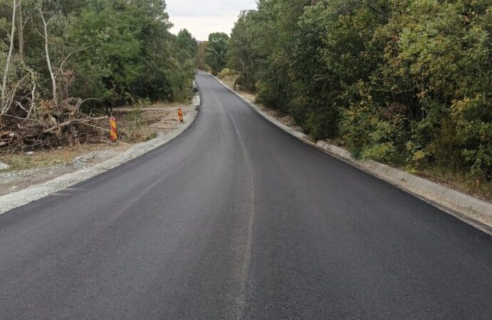 Lucrările pe DJ 664A, în derulare la Turcinești