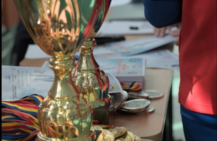 13 sportivi de la ACS X.P.Karate Țicleni, medaliați la Alba Iulia