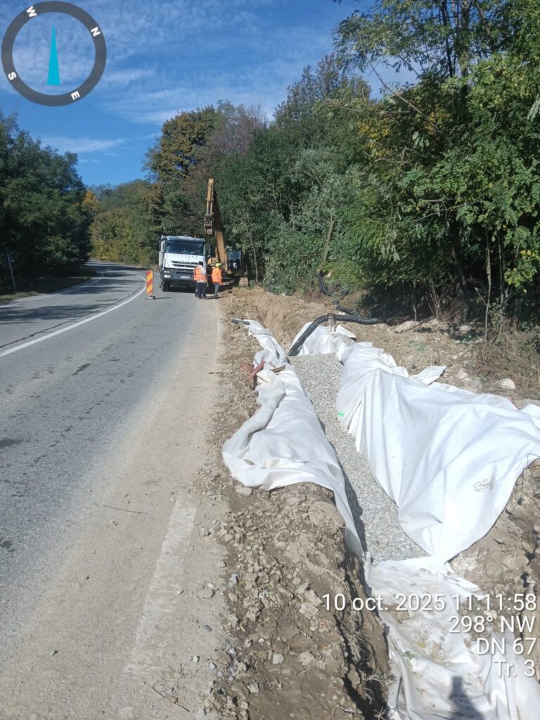 Lucrări de consolidare pe DN 67, la Polovragi - 13 octombrie 2025 AccentNews.ro