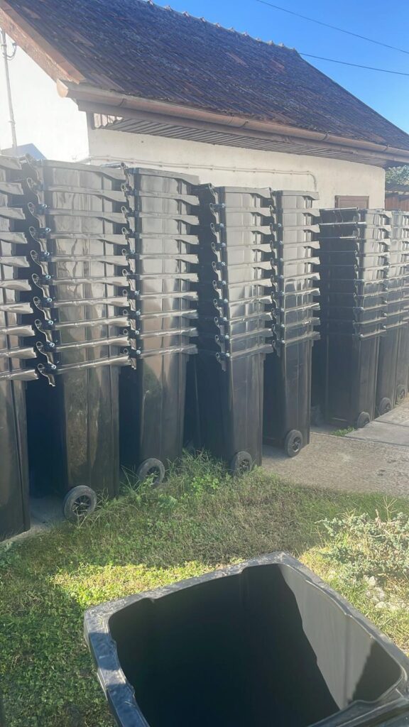Distribuire de tomberoane în comuna Godinești - 13 octombrie 2025 AccentNews.ro
