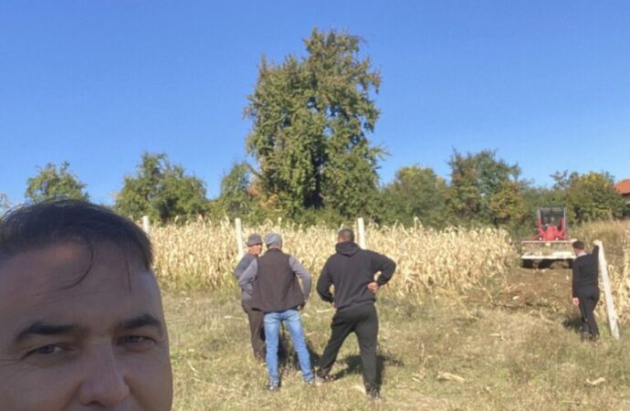 Sătenii din Roșia de Amaradia au din nou drum între tarlale