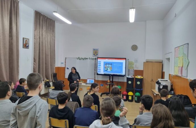 Elevii din Bărbătești învață despre reciclare și natură prin experiențe directe