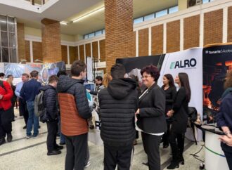 ALRO întâlnește din nou studenții la MaterialFEST. Compania a finanțat înființarea „Laboratorului ALRO” în colaborare cu Universitatea Politehnica