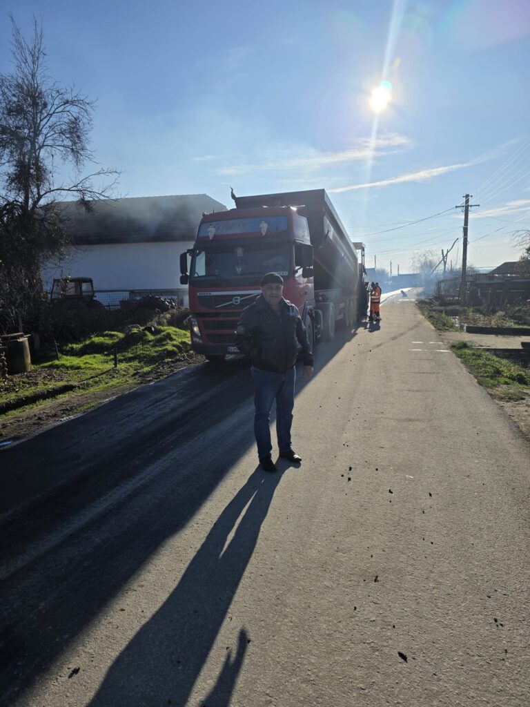 Primăria Bălești finalizează asfaltarea în satul Tămășești 4 Primăria Bălești finalizează asfaltarea în satul Tămășești - 25 noiembrie 2025 AccentNews.ro