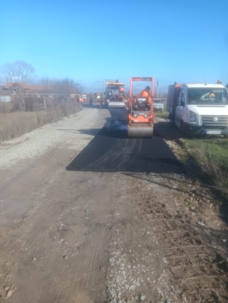 Primăria Bălești finalizează asfaltarea în satul Tămășești 10 Primăria Bălești finalizează asfaltarea în satul Tămășești - 25 noiembrie 2025 AccentNews.ro