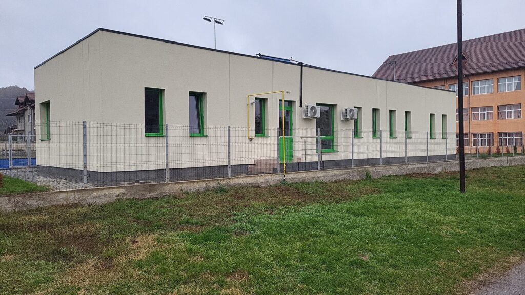 Teren de sport modern pentru elevii Colegiului „George Coșbuc” din Motru - 11 noiembrie 2025 AccentNews.ro