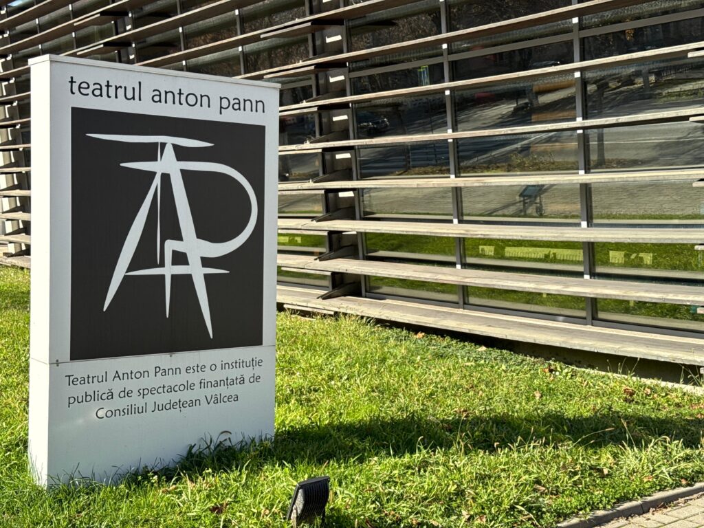 Lucrările de modernizare continuă la Teatrul „Anton Pann” din Râmnicu Vâlcea - 17 noiembrie 2025 AccentNews.ro