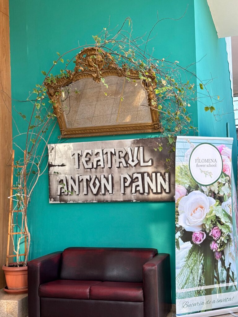 Lucrările de modernizare continuă la Teatrul „Anton Pann” din Râmnicu Vâlcea - 17 noiembrie 2025 AccentNews.ro