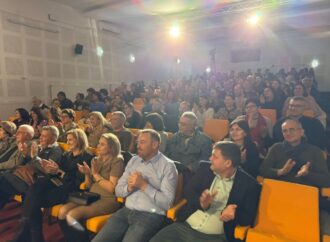 Seară de teatru la Izbiceni. „Cerere în căsătorie“ de A.P. Cehov, pe scena Centrului Cultural „Tudor Gheorghe“