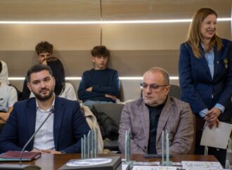 Președintele Consiliului Județean Vâlcea, Constantin Rădulescu, premiat pentru contribuția la dezvoltarea baschetului românesc