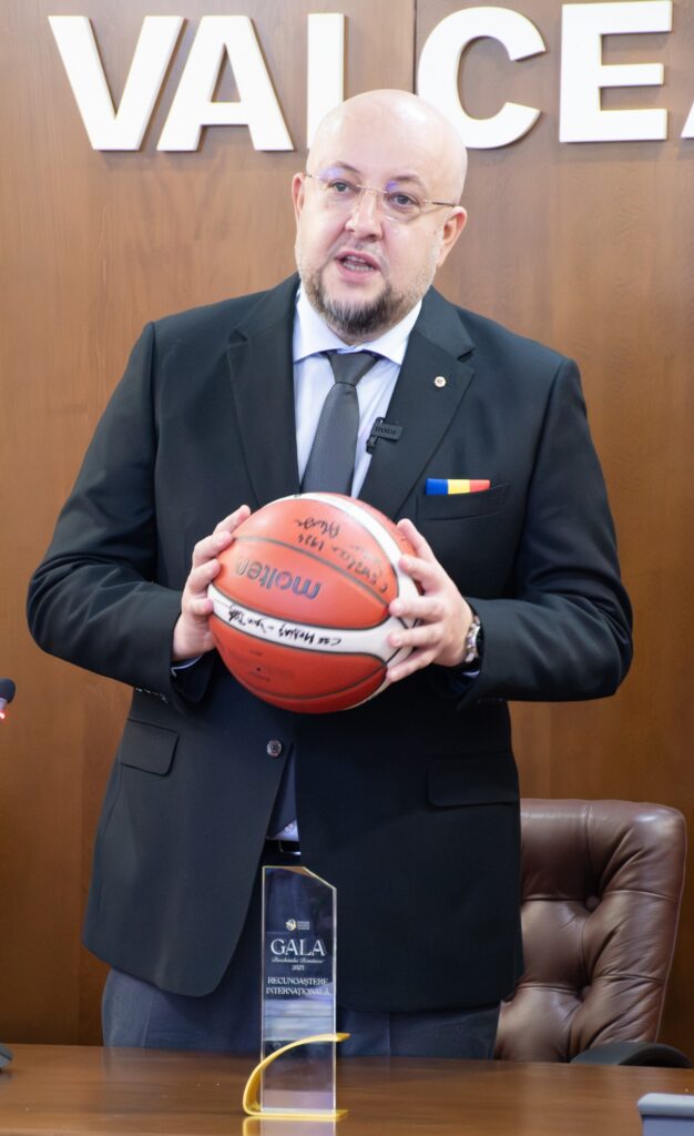 Președintele Consiliului Județean Vâlcea, Constantin Rădulescu, premiat pentru contribuția la dezvoltarea baschetului românesc - 11 decembrie 2025 AccentNews.ro
