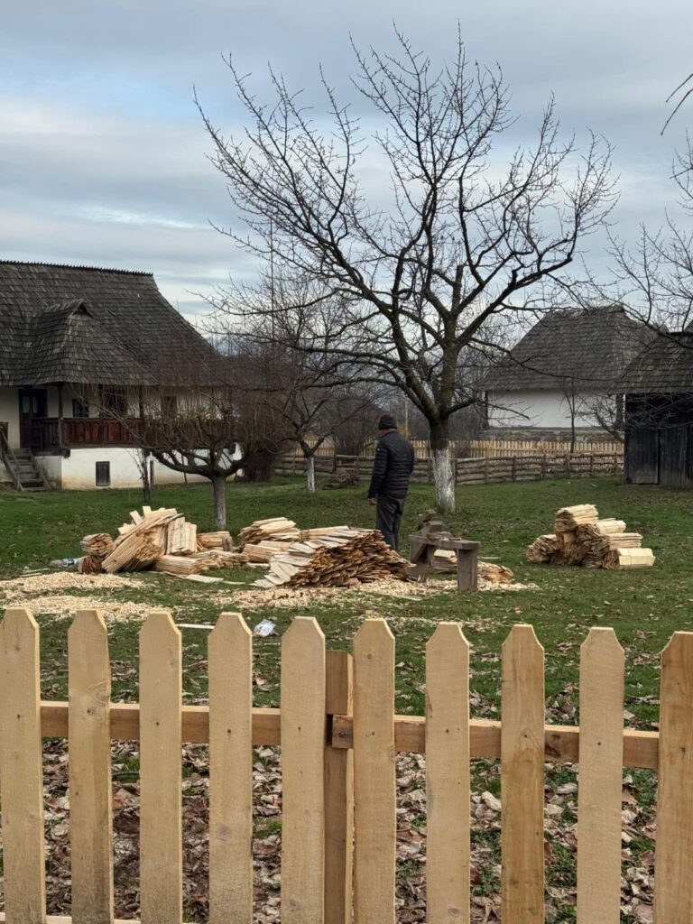 CJ Vâlcea restaurează Muzeul Satului - 12 decembrie 2025 AccentNews.ro
