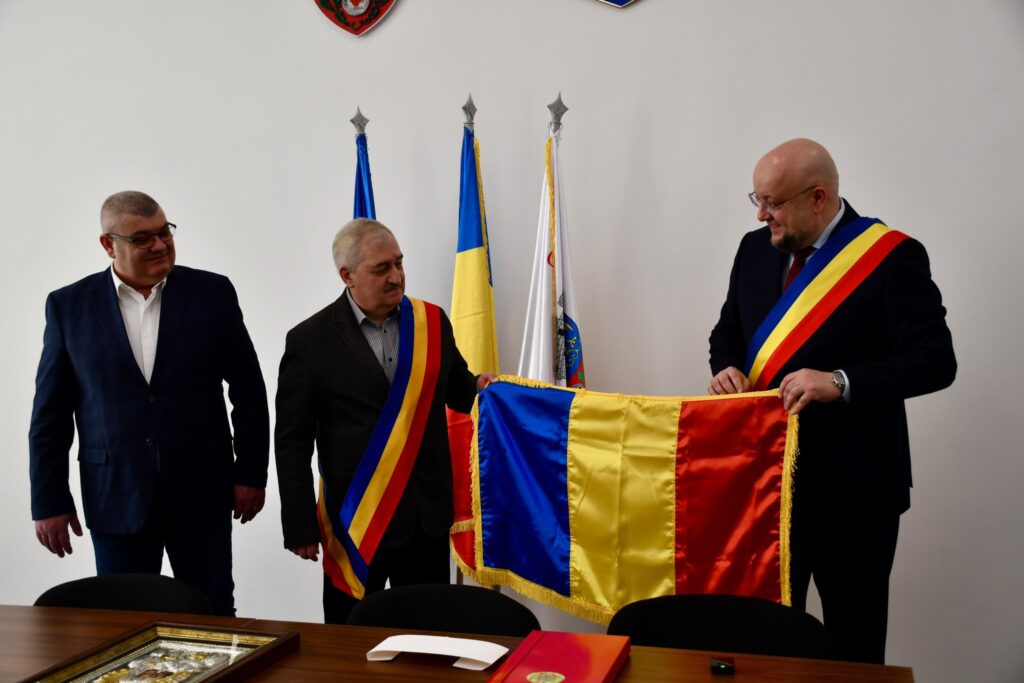 Sediu nou pentru Primăria Horezu, într-o clădire istorică reabilitată - 27 martie 2026 AccentNews.ro