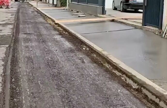 Edilitara desfășoară lucrări de frezare și asfaltare pe strada Ioan C. Popilian