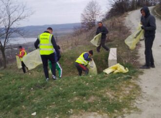 Mobilizare exemplară la Plopșoru: sute de saci de deșeuri strânși în campania de ecologizare