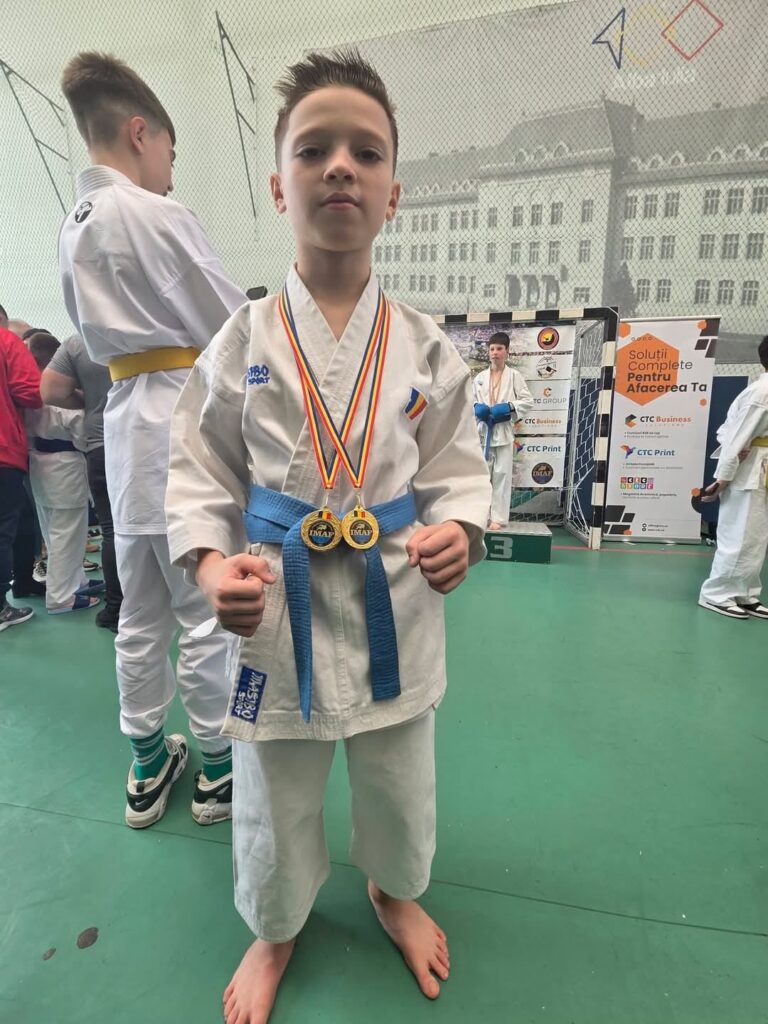 CN de la Alba-Iulia: 15 medaliați din rândul karatiștilor de la  ACS X.P. Karate Țicleni - 8 aprilie 2026 AccentNews.ro
